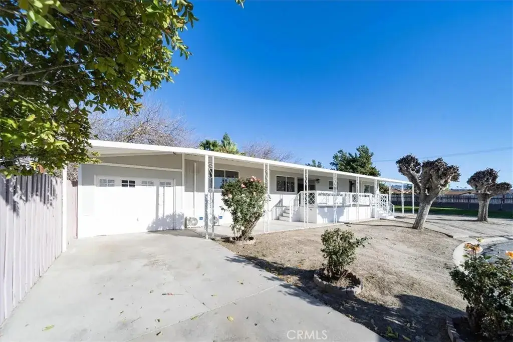 1400 E Menlo #49, Hemet, CA 92544 - #1