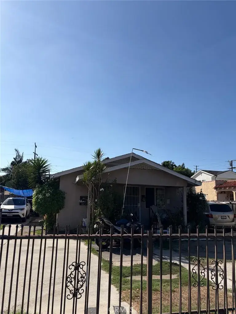 6221 Heliotrope, Bell, CA 90201 - #2