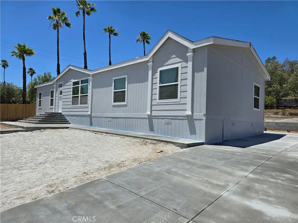 33510 Beverly Dr, Hemet, CA 92545 - #1