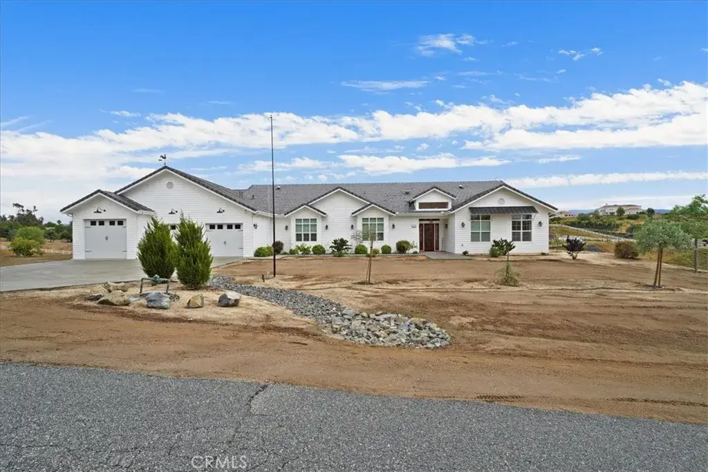 41799 Calle Contento, Temecula, CA 92592 - #1