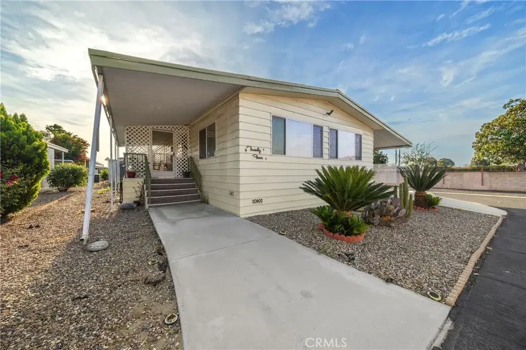 1525 W Oakland #24, Hemet, CA 92543 - #1