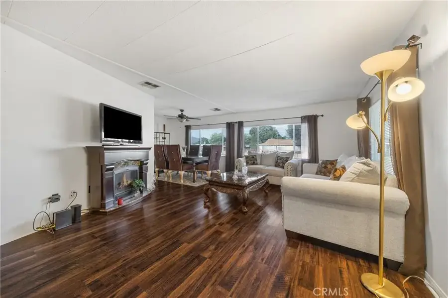 1525 W Oakland #24, Hemet, CA 92543 - #3