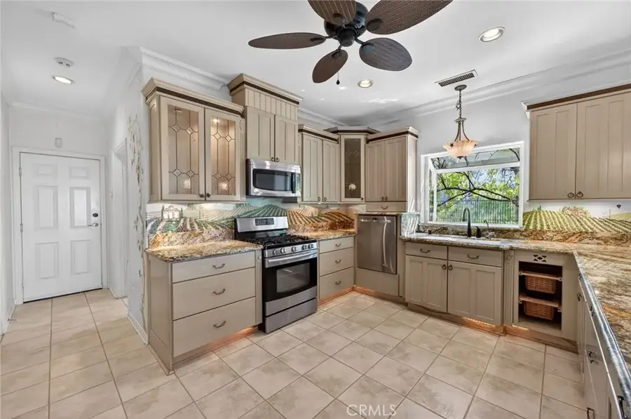 37540 Via El Dorado, Temecula, CA 92592 - #2