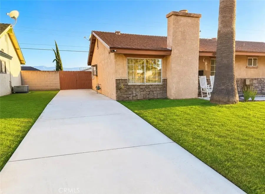 342 E Gilmore Drive, Corona, CA 92879 - #2