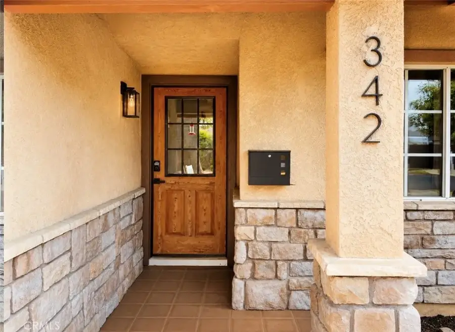 342 E Gilmore Drive, Corona, CA 92879 - #3