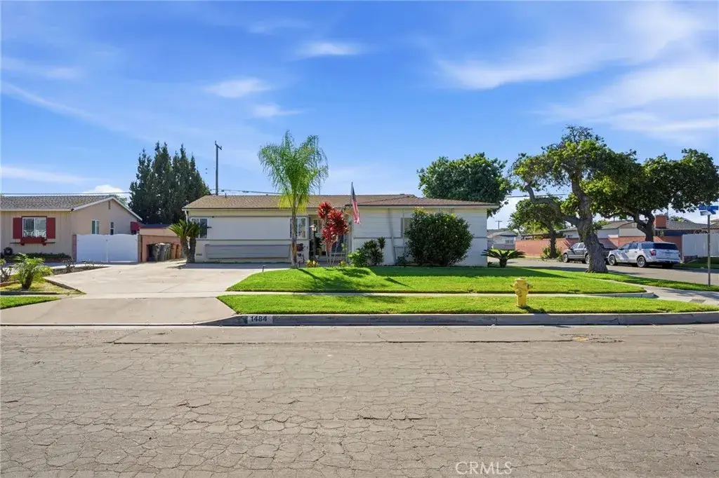 1484 W Maxzim Avenue, Fullerton, CA 92833 - #1