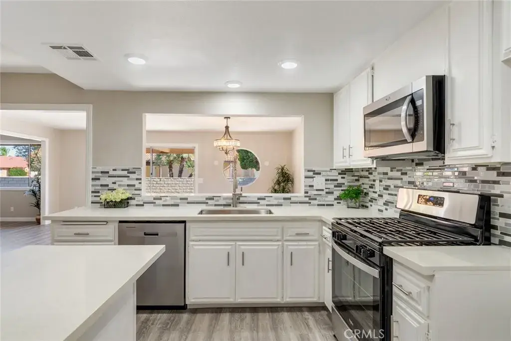 1825 Flame Tree, Hemet, CA 92545 - #1