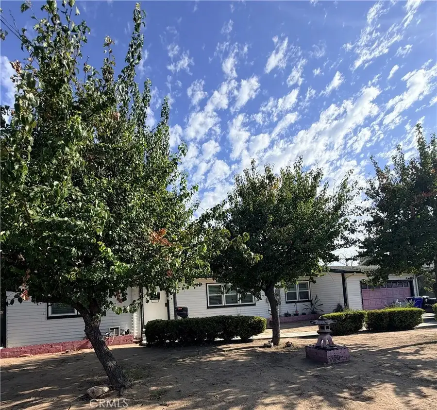 477 E Van Koevering, Rialto, CA 92376 - #2