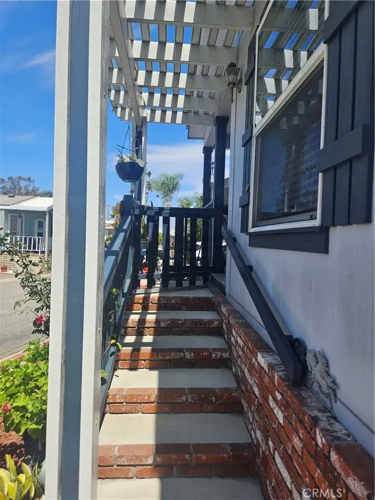 10001 W Frontage #211, South Gate, CA 90280 - #3