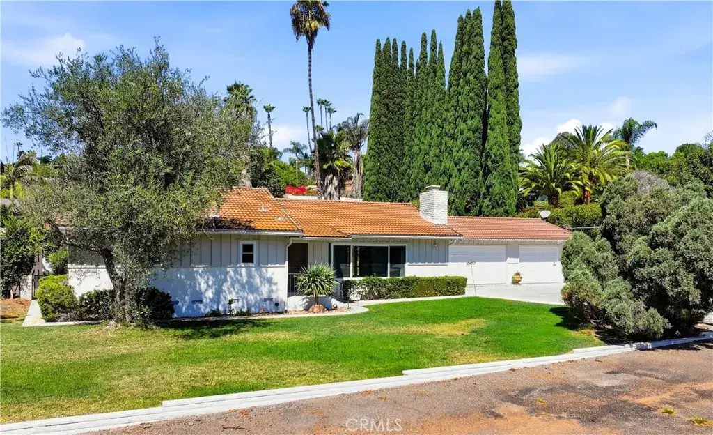 1613 Encino, Escondido, CA 92025 - #1