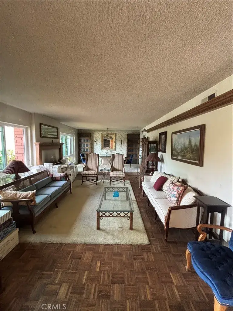 1524 Dover Avenue, Thousand Oaks, CA 91360 - #3