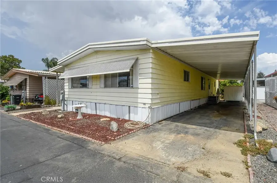 725 W Thornton, Hemet, CA 92543 - #2
