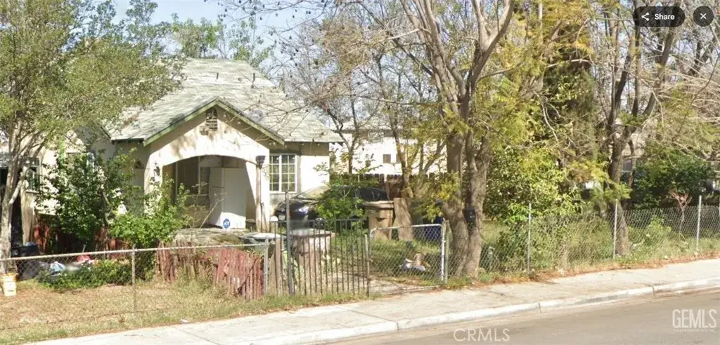 2030 King Street, Bakersfield, CA 93305 - #1