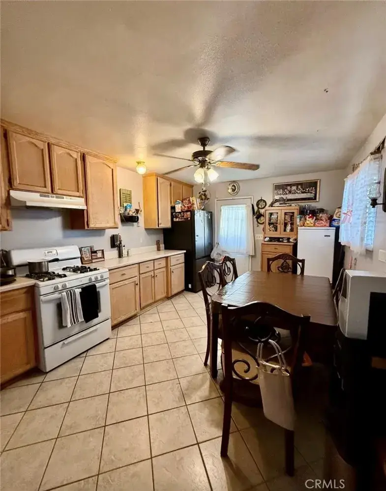 25541 Jade, Barstow, CA 92311 - #3