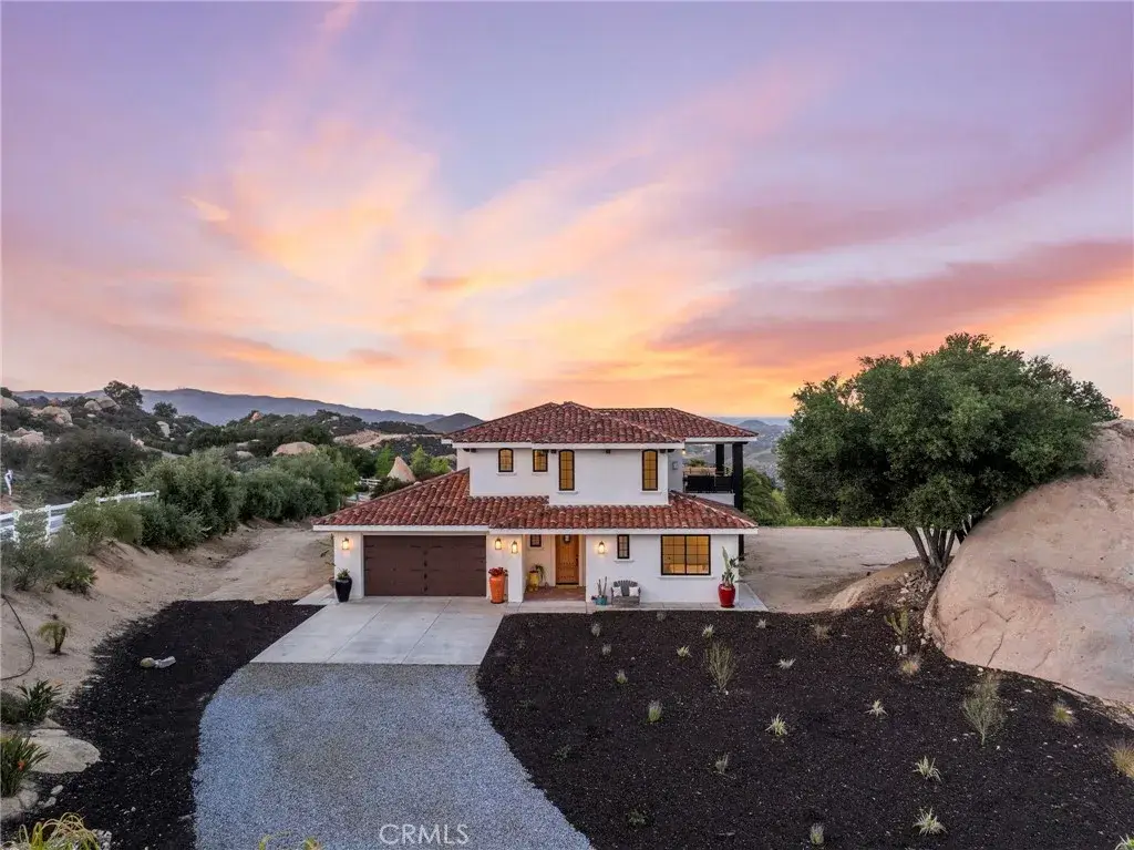 41950 Hacienda Dr, Murrieta, CA 92562 - #1