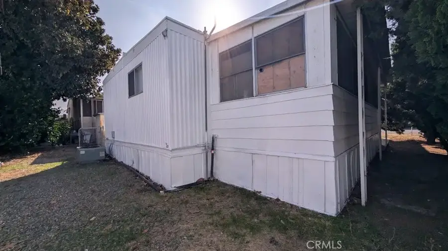 1560 Massachusetts #96, Riverside, CA 92507 - #3