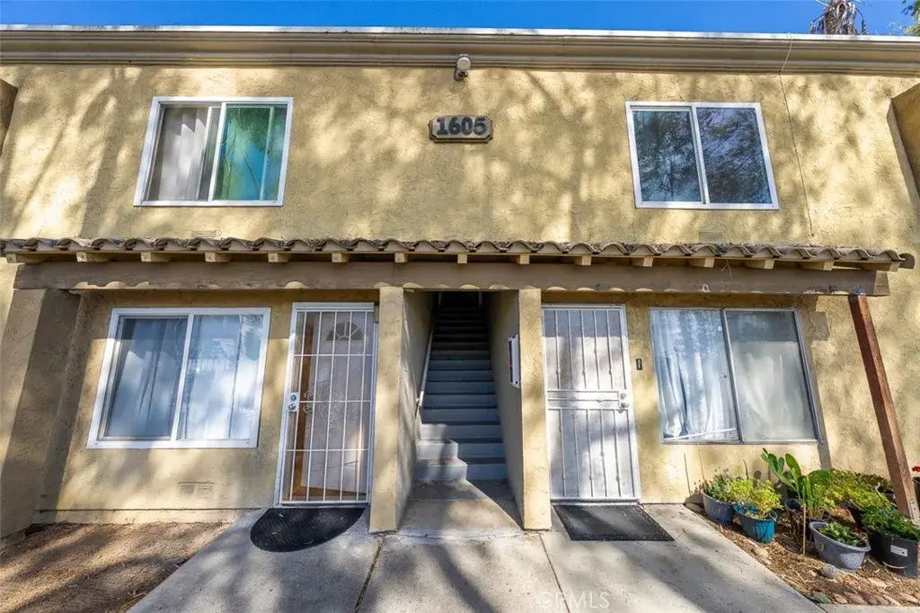 1605 Pentecost #8, San Diego, CA 92105 - #1