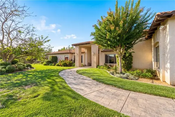 29317 Integrity Court, Vista, CA 92084