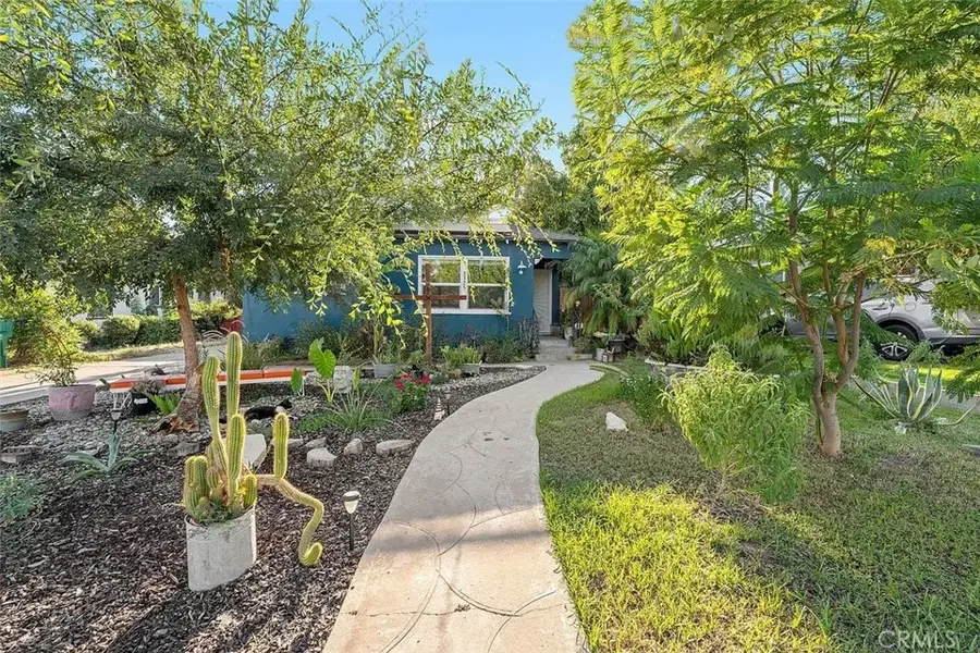 2325 Barnett, Bakersfield, CA 93308 - #2