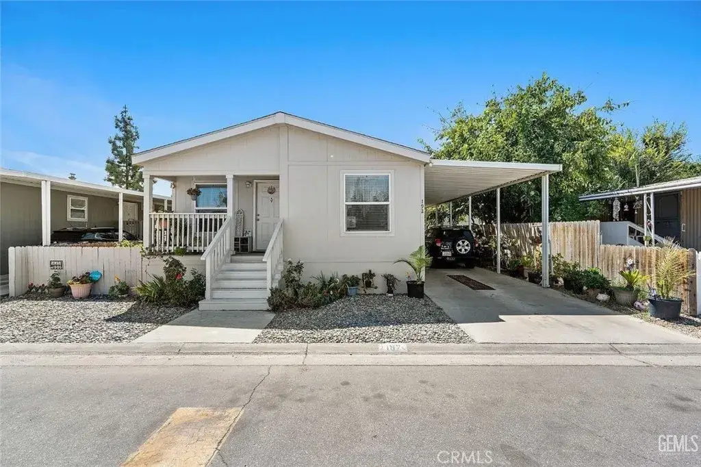 4401 Hughes, Bakersfield, CA 93304 - #1
