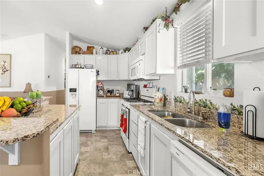 4401 Hughes, Bakersfield, CA 93304 - #3