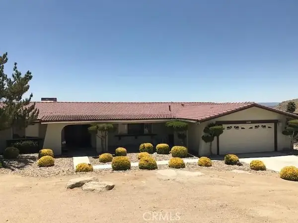 17787 Siskiyou Road, Apple Valley, CA 92307