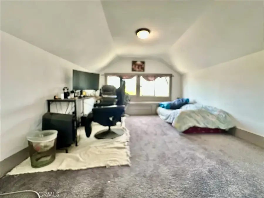 160 W 48th Street, Los Angeles, CA 90037 - Image #2