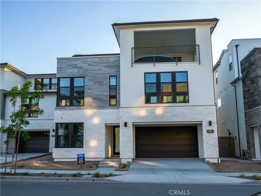 221 Stage, Irvine, CA 92618 - Image #3
