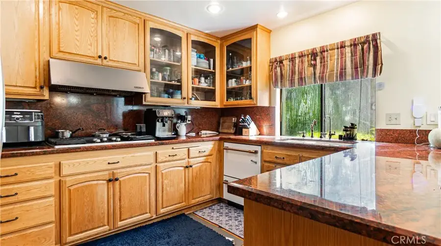 24220 Mentry Drive, Newhall, CA 91321 - Image #2