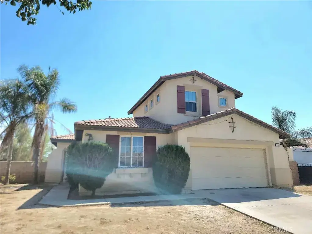 2351 E Devonshire Avenue, Hemet, CA 92544 - Image #1