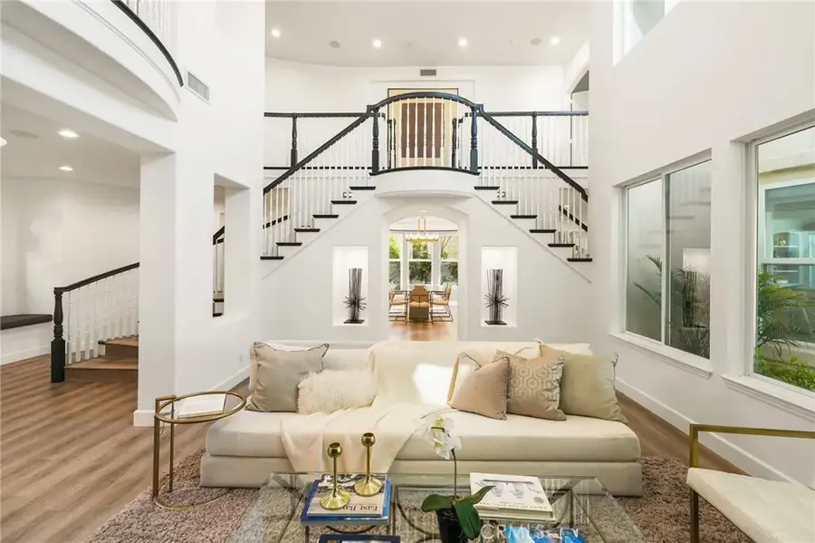 20112 Via Cellini, Porter Ranch, CA 91326 - Image #2