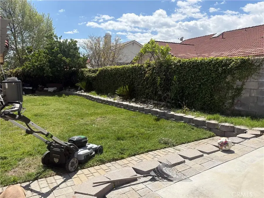 956 N Sandalwood, Rialto, CA 92376 - Image #3