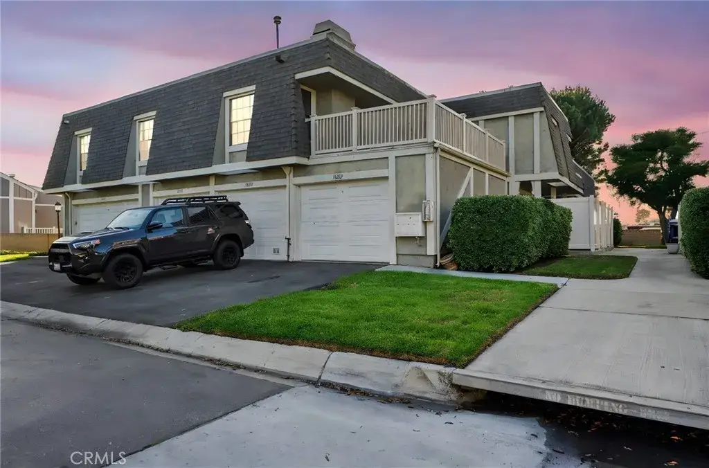16125 Warmington Lane #12, Huntington Beach, CA 92649 - Image #1