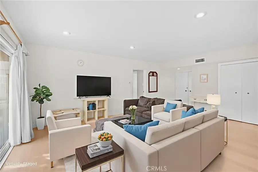 395 S Oakland Avenue #104, Pasadena, CA 91101 - Image #3