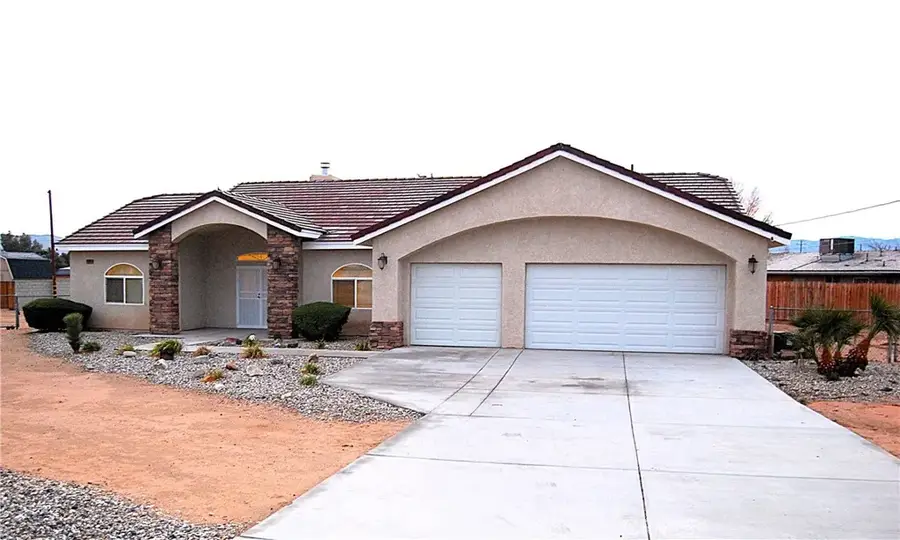 12999 Algonquin Street, Apple Valley, CA 92308 - Image #3
