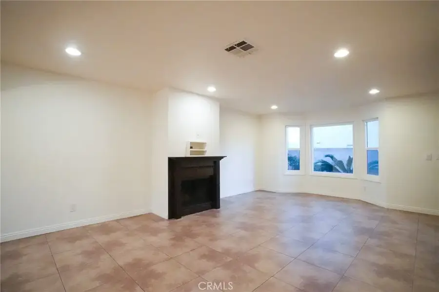15137 Gundry Ave. #F, Paramount, CA 90723 - Image #3