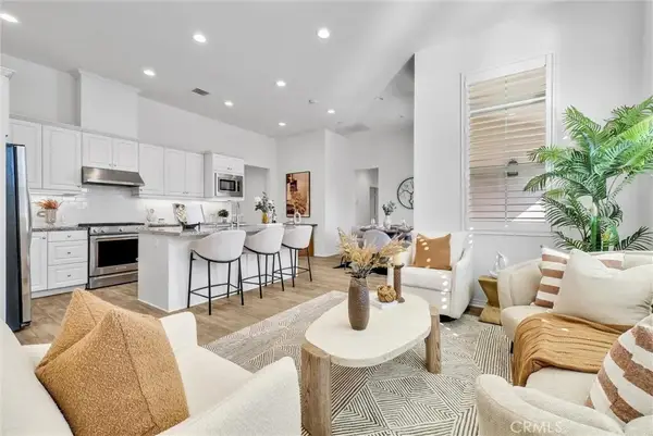 160 Parkwood, Irvine, CA 92620