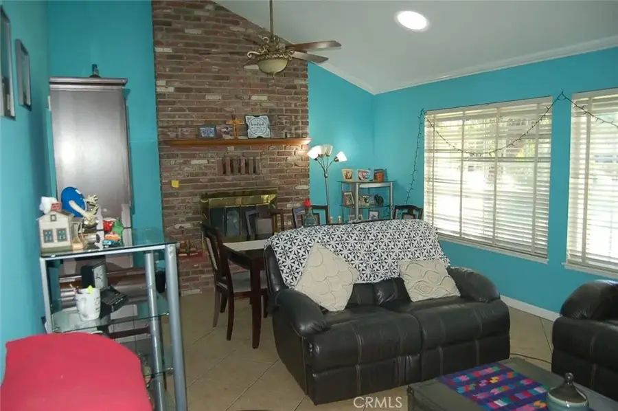 395 S Tamarisk, Rialto, CA 92376 - #3