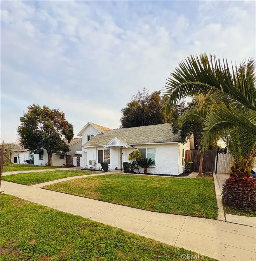 4762 E Grant, Fresno, CA 93702 - #2