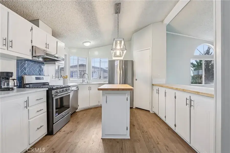 2717 E Arrow Hwy #21, La Verne, CA 91750 - #3