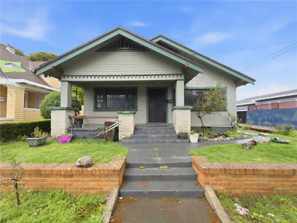 225 W 12th, Long Beach, CA 90813 - #1