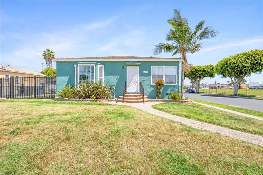 9232 S 7th, Inglewood, CA 90305 - #2