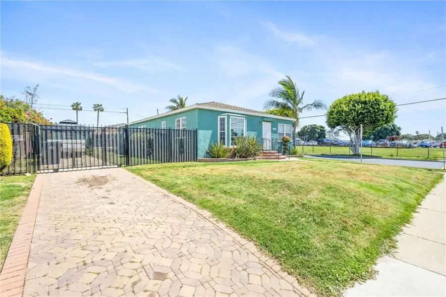 9232 S 7th, Inglewood, CA 90305 - #3