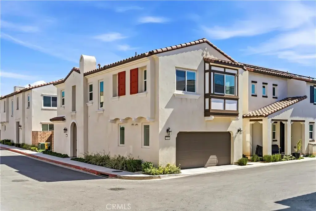 335 Carson Ct, Rialto, CA 92376 - #1