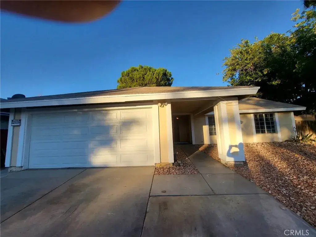 44025 Glenraven, Lancaster, CA 93535 - #1