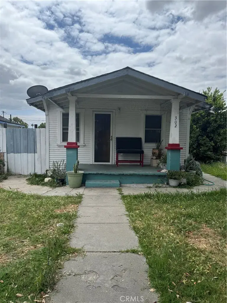 302 E Park, Ontario, CA 91761 - #1