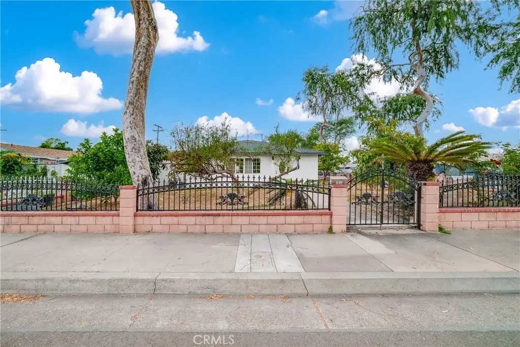 1913 W Valencia, Fullerton, CA 92833 - #1
