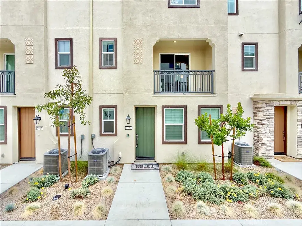 2129 Yukon, Pomona, CA 91766 - #1