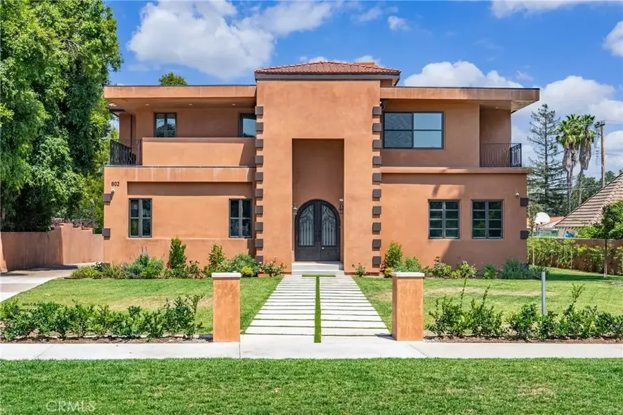 802 Michigan Boulevard, Pasadena, CA 91107 - #3