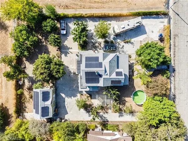 850 E Columbia, Pomona, CA 91767